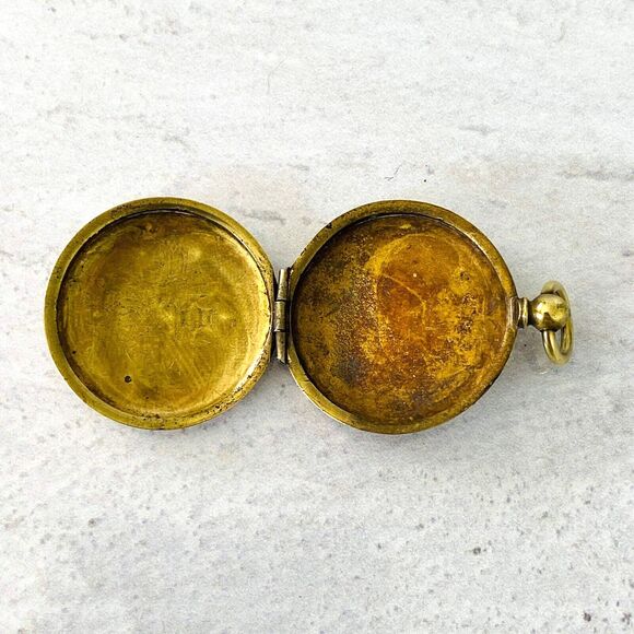 Antique Victorian Hand Engraved Birds Pinchbeck Gold Pocket Watch Locket Pendant - Picture 6 of 9